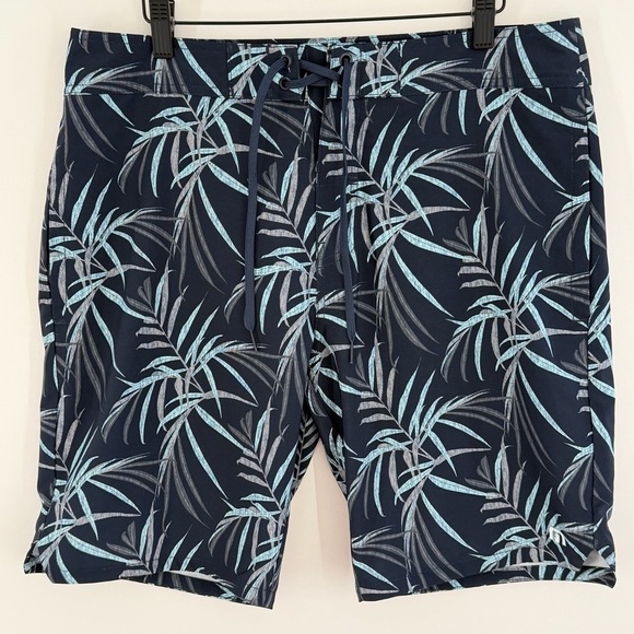 Travis Mathew Other - Travis Mathew Men's Trawler Board Shorts Dress Blues Color Size 34